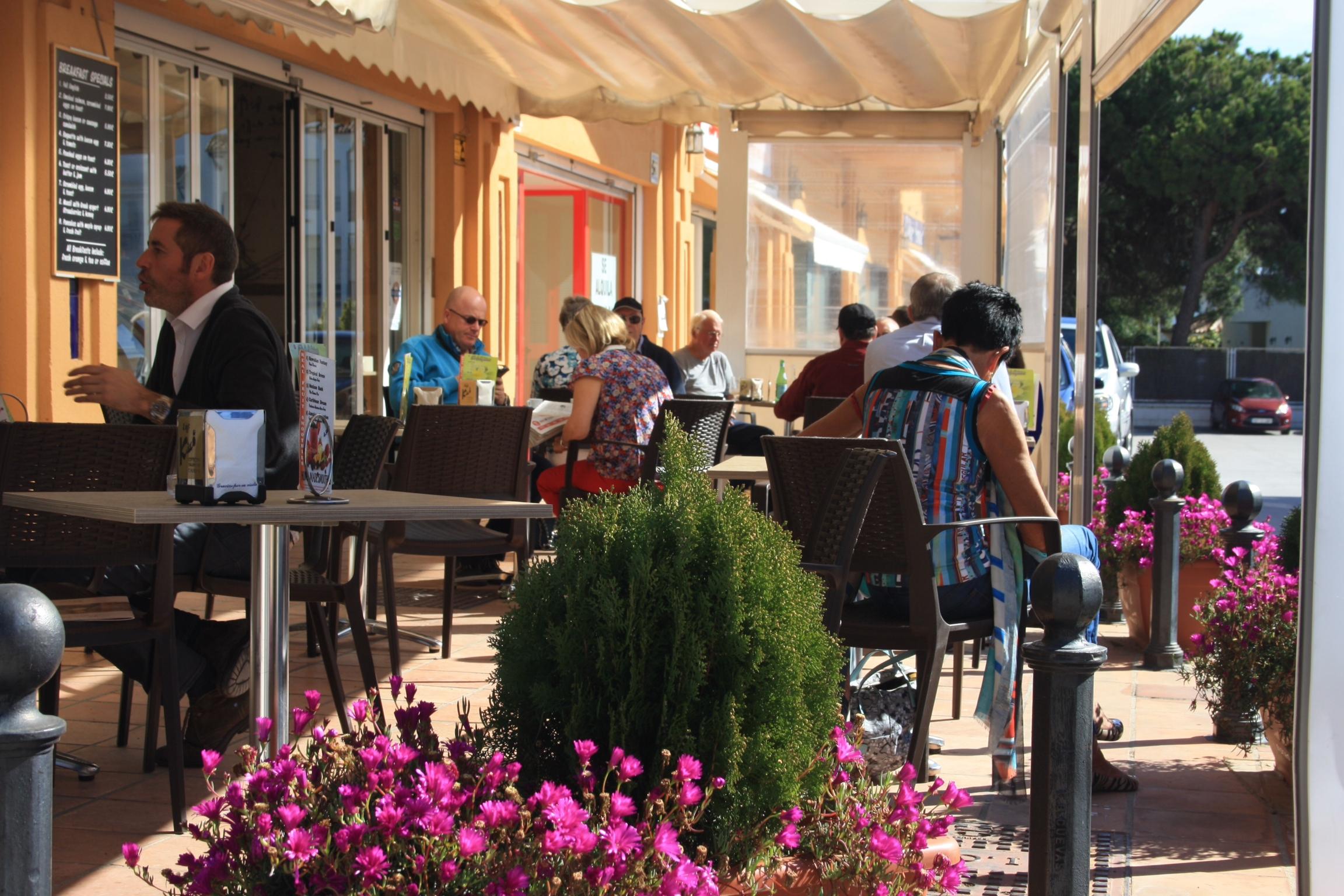 Intercambio de idiomas en la terraza